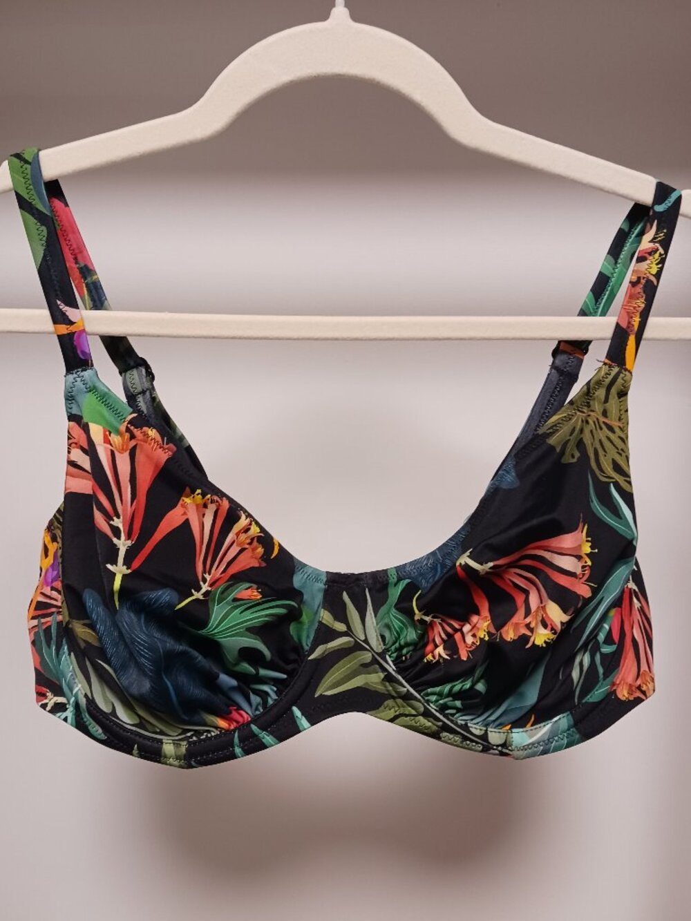 Fantasie Monteverde Underwire Full Cup Bikini Top (36E/DDD/F) & Full Brief (M).